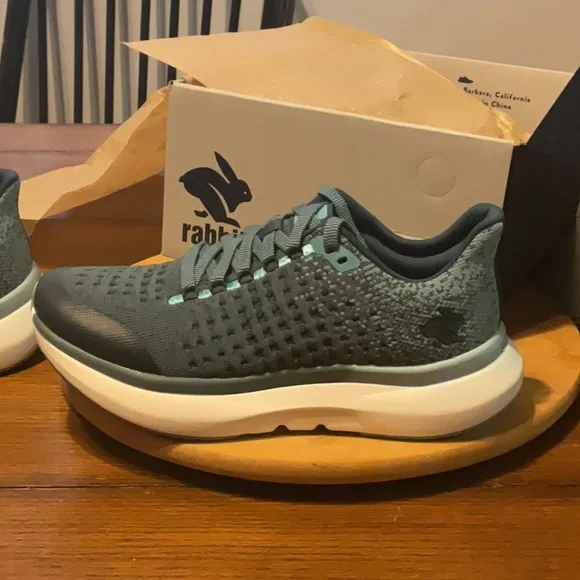 New in box women’s rabbit dream chaser athletic shoes size 9 - Picture 4 of 7